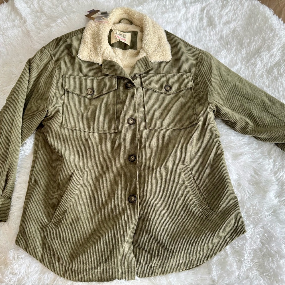 Ashley By 26 International Women’s Green Corduroy Jacket With Sherpa Lining NWT
